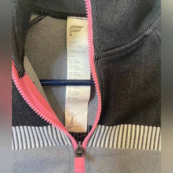 Fabletics Cropped Zip Up - Picture 2 of 3